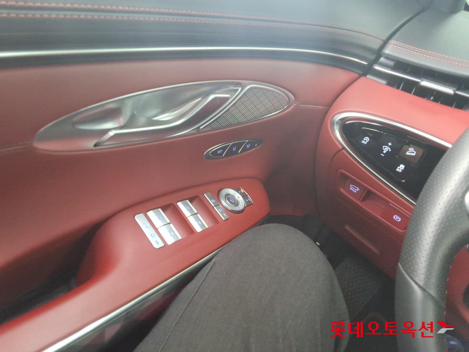 Genesis GV70 - 29