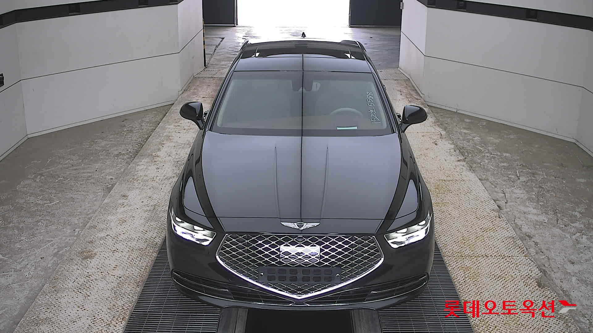 Genesis G90 - 1