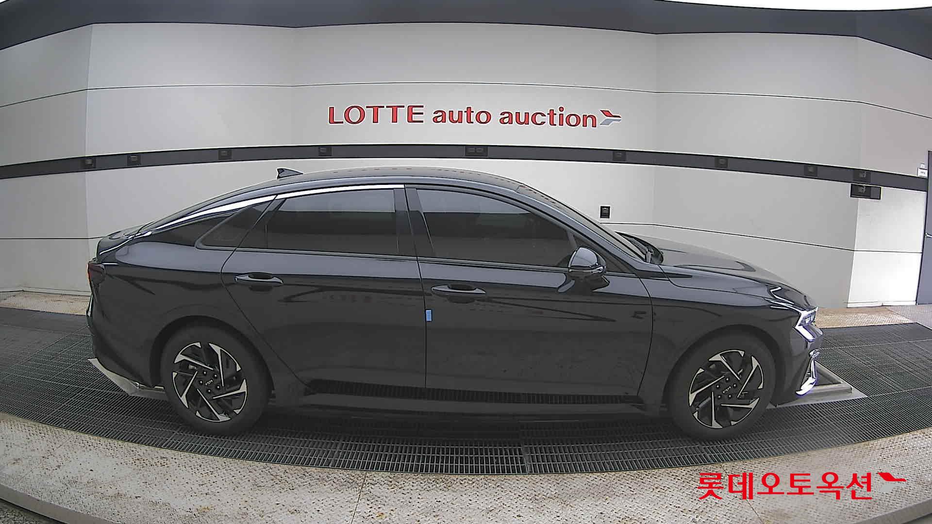 Kia K5 - 21