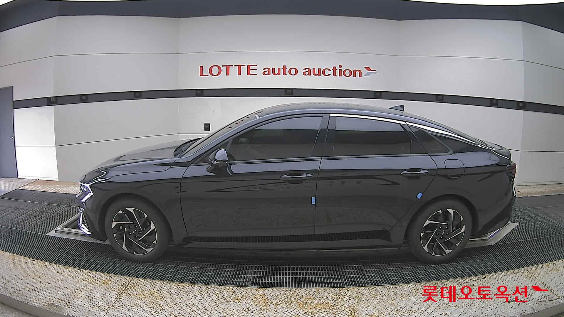 Kia K5 - 13