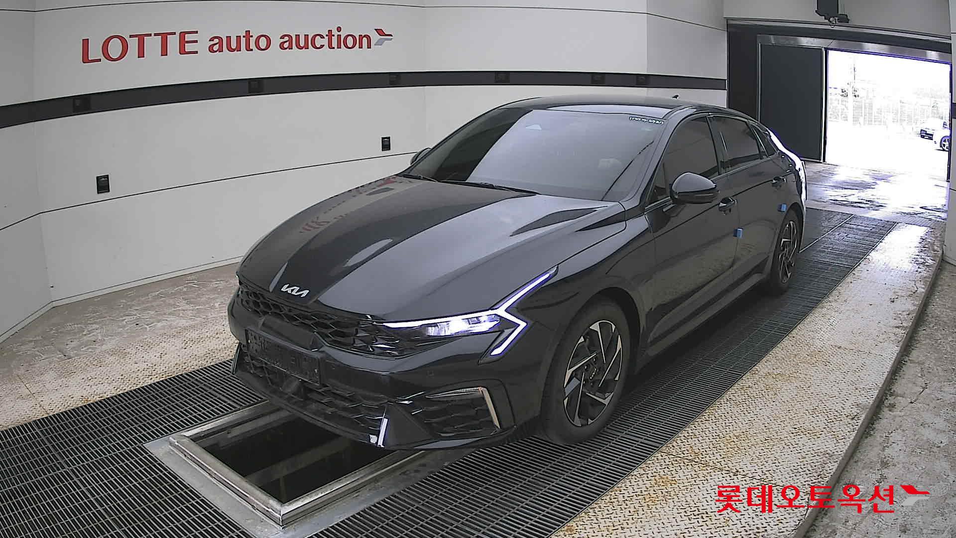 Kia K5 - 3