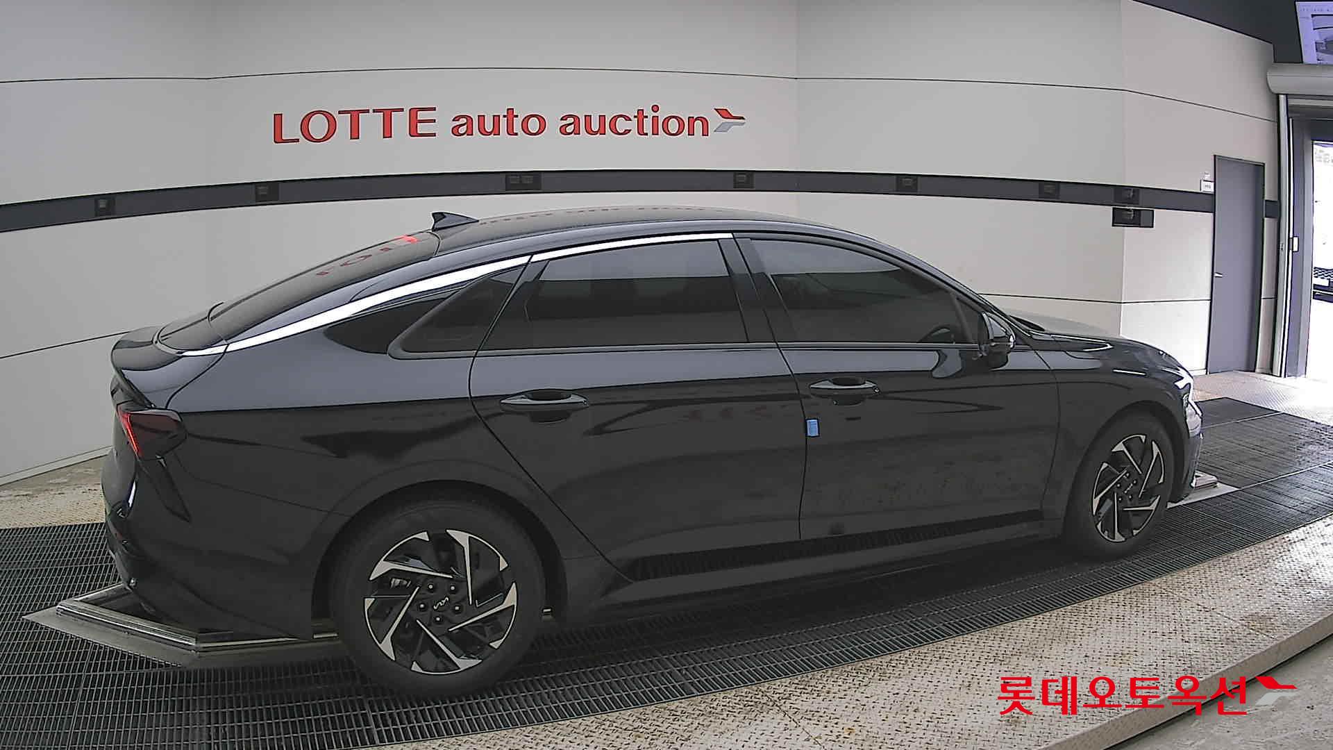 Kia K5 - 20