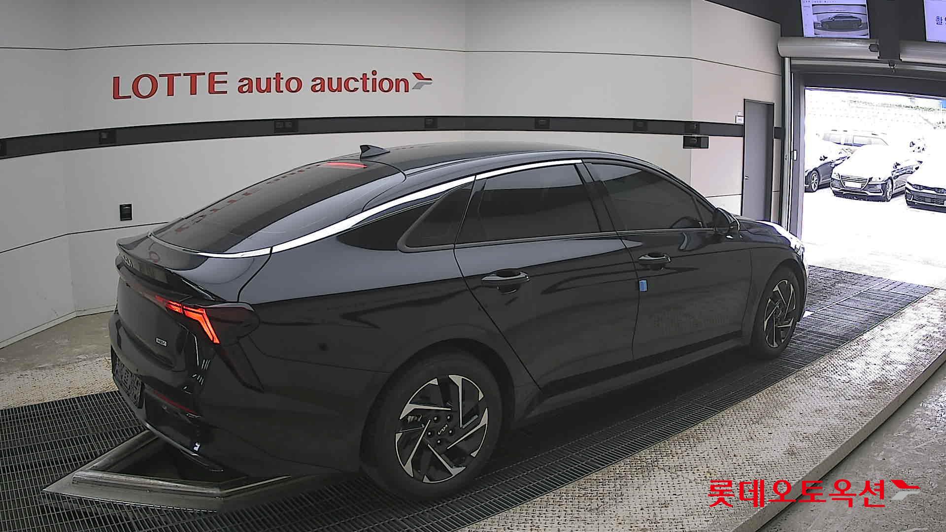 Kia K5 - 19