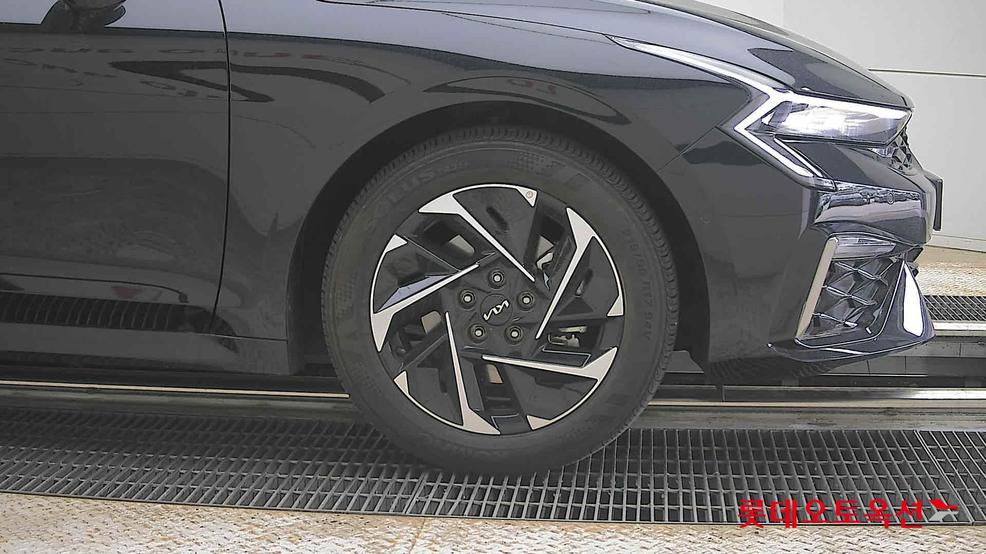 Kia K5 - 27