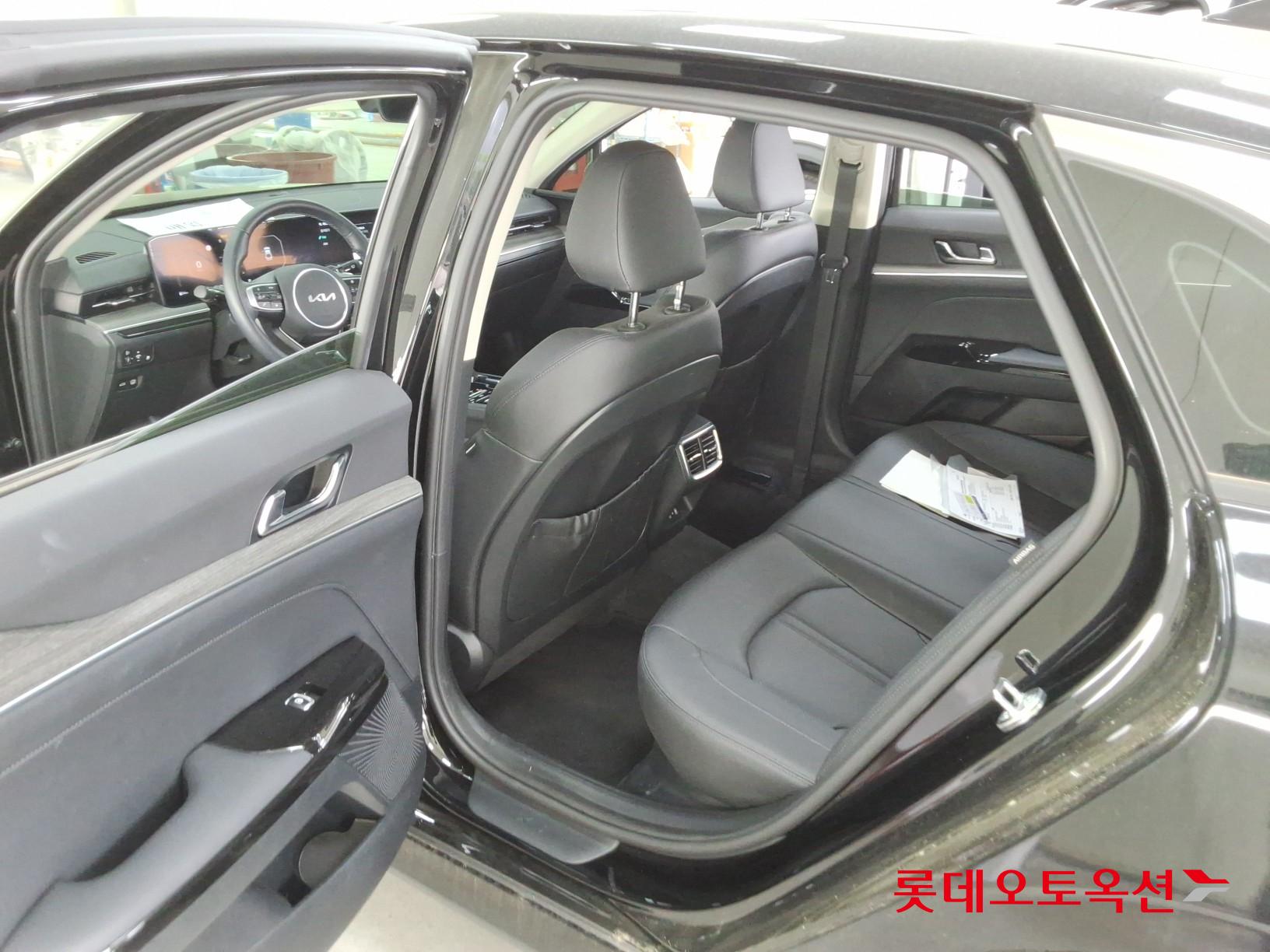 Kia K5 - 36