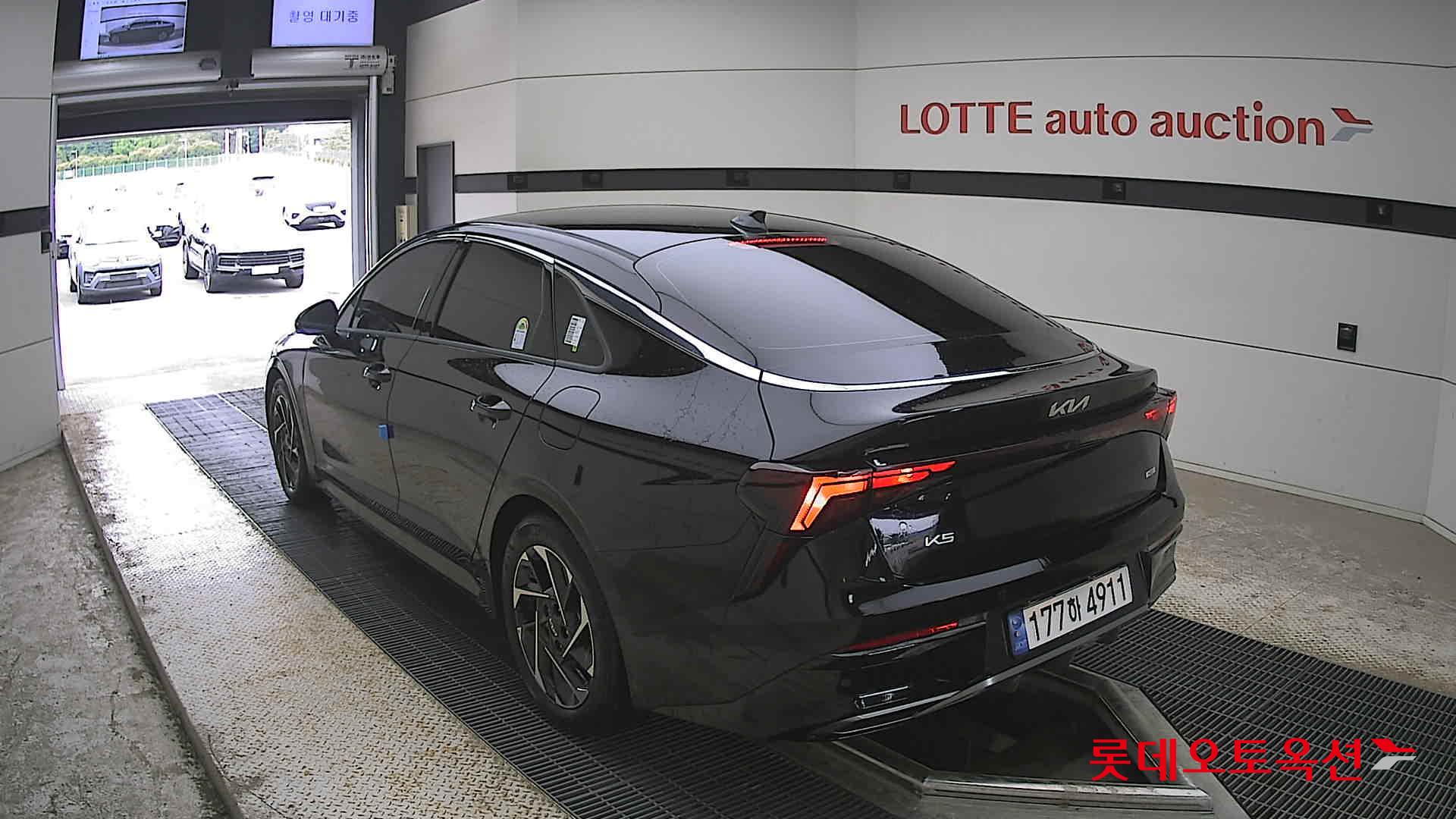 Kia K5 - 4