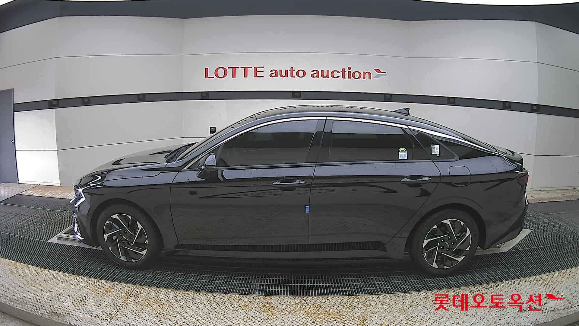 Kia K5 - 13