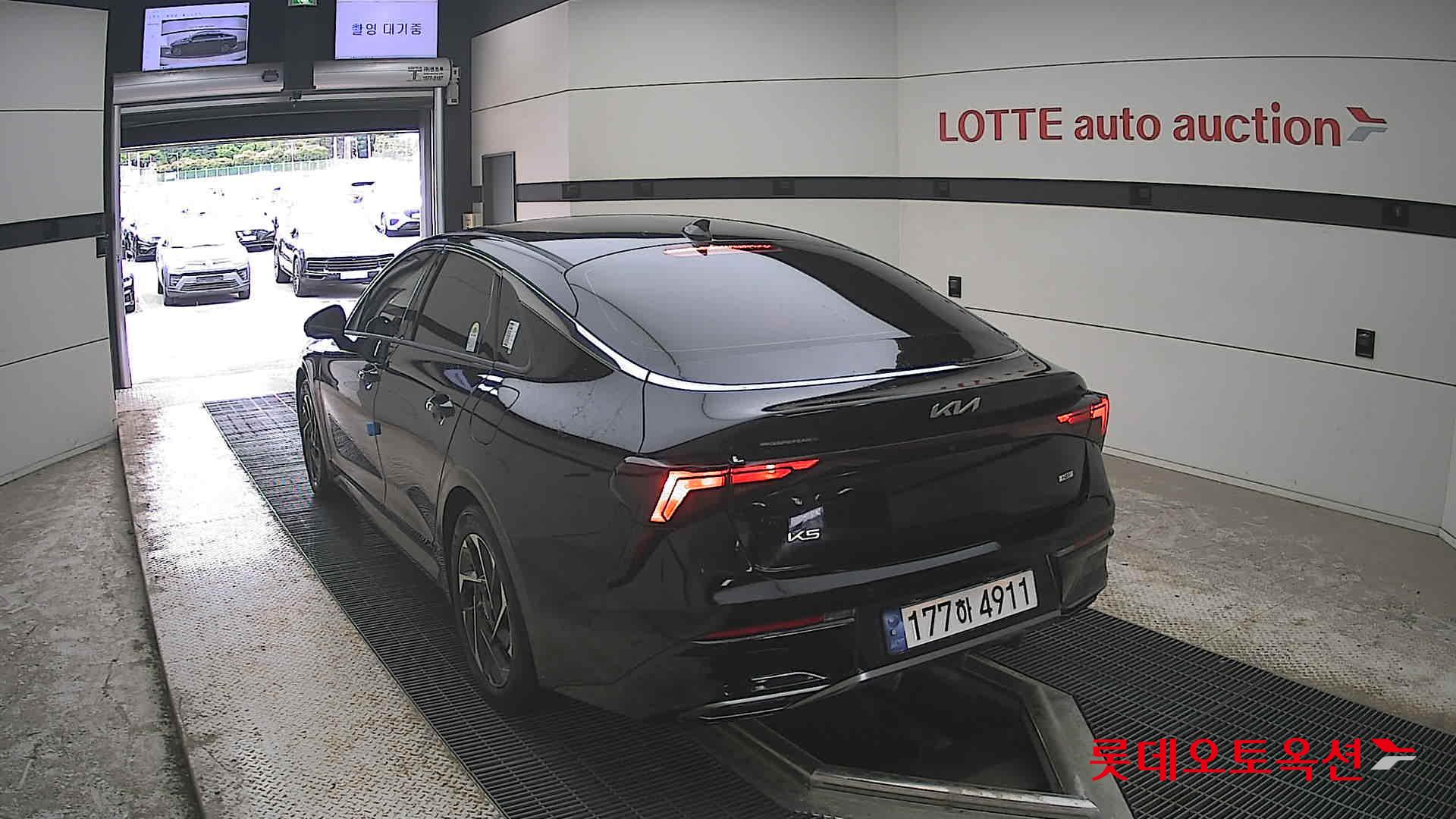 Kia K5 - 16