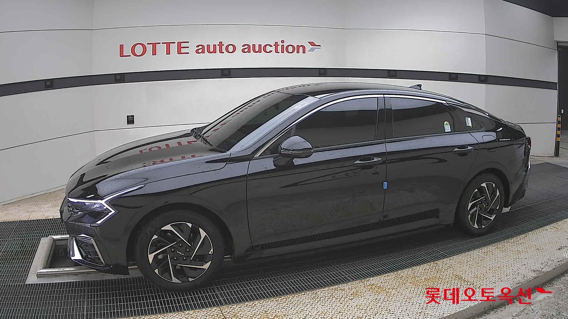 Kia K5 - 12