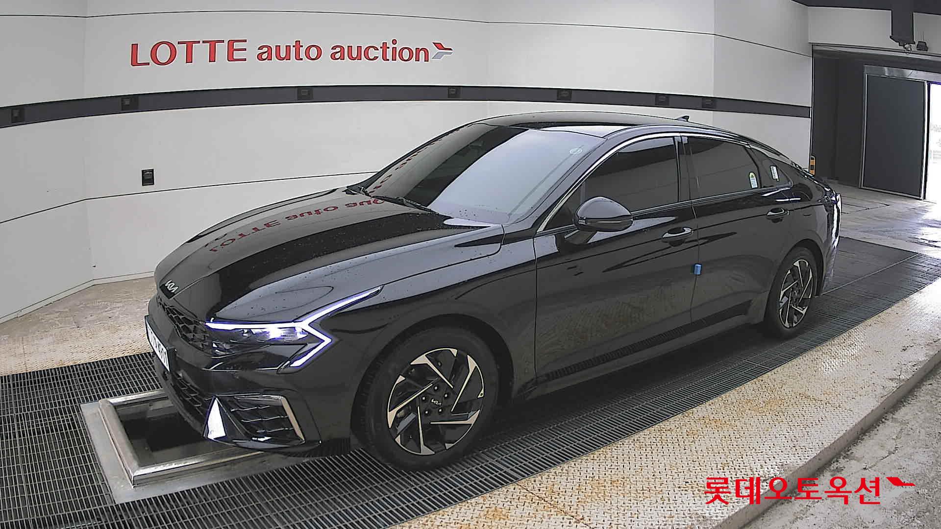 Kia K5 - 11