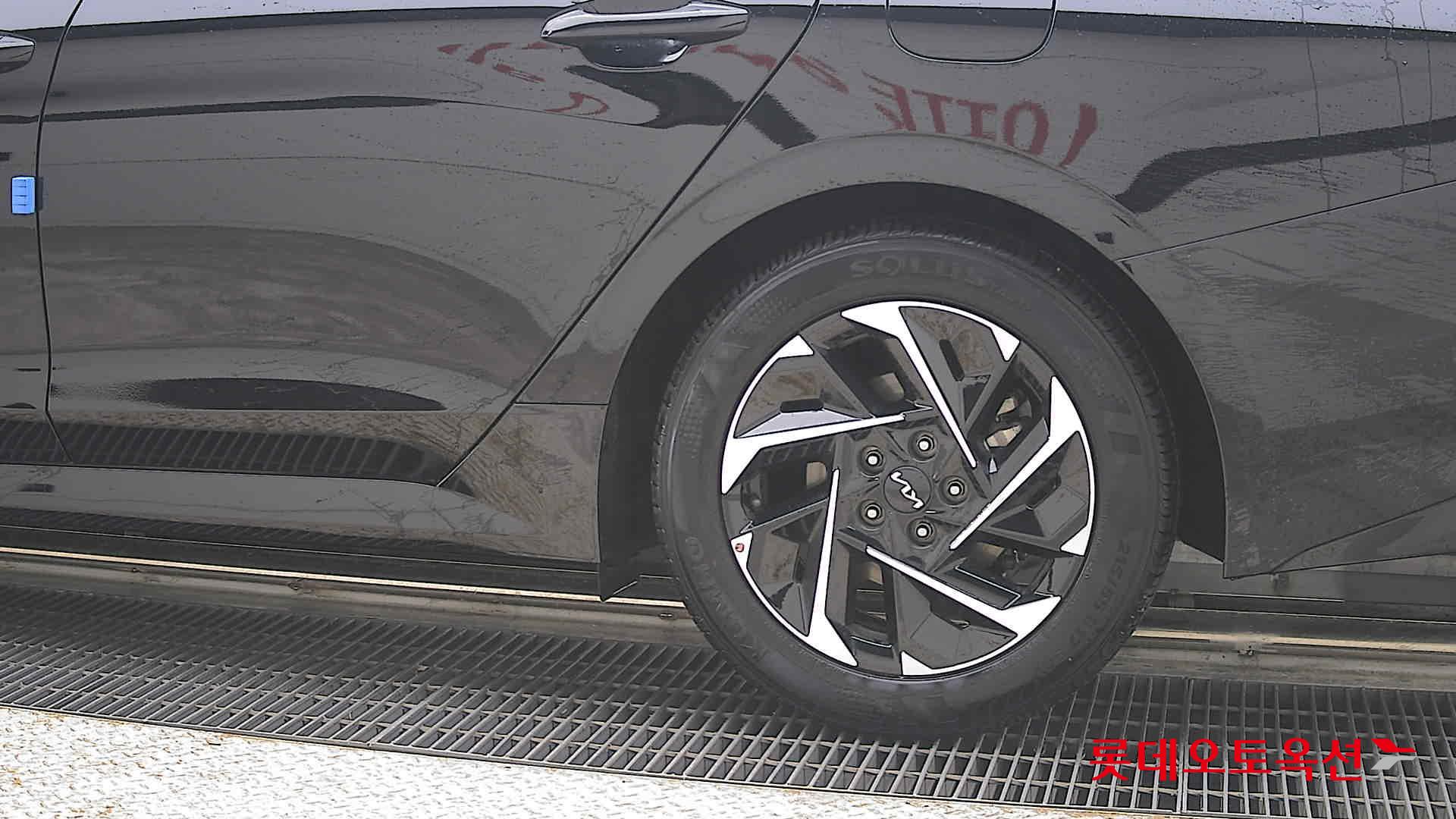 Kia K5 - 26