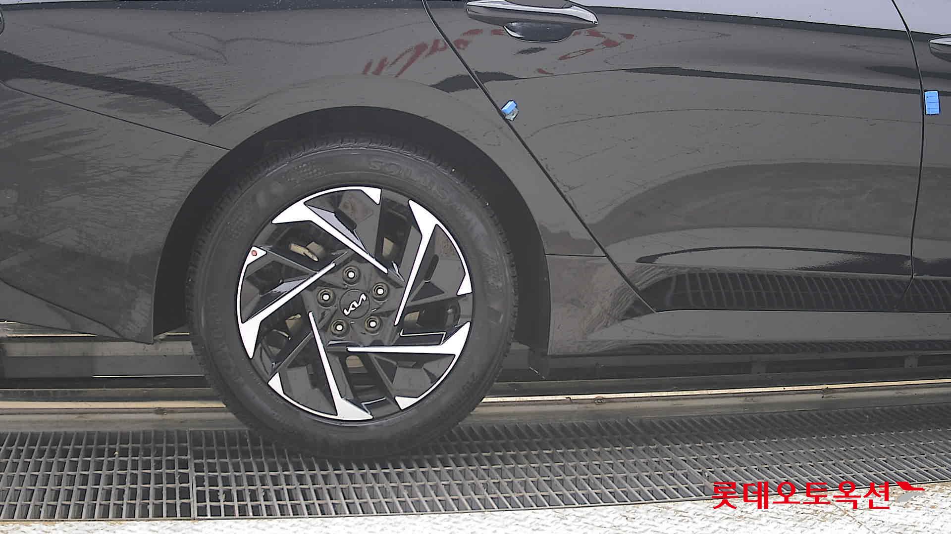 Kia K5 - 28
