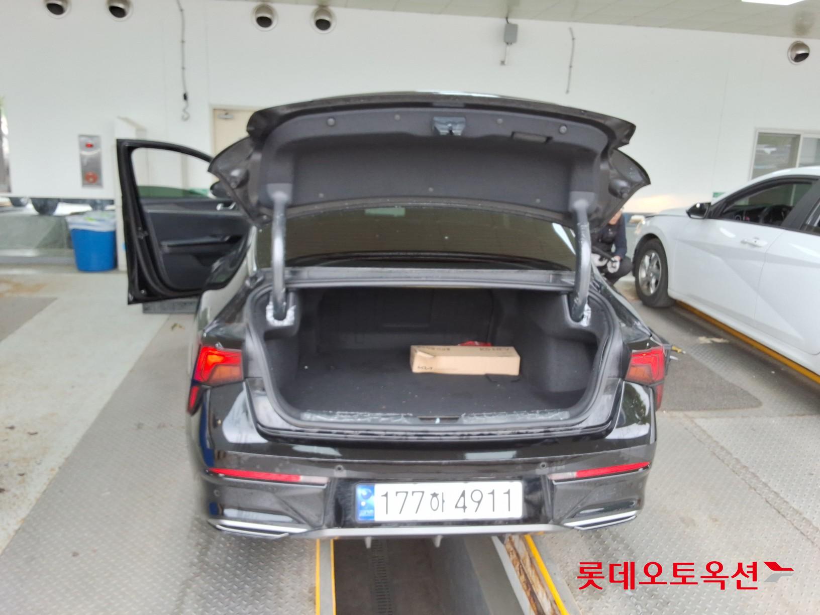 Kia K5 - 9
