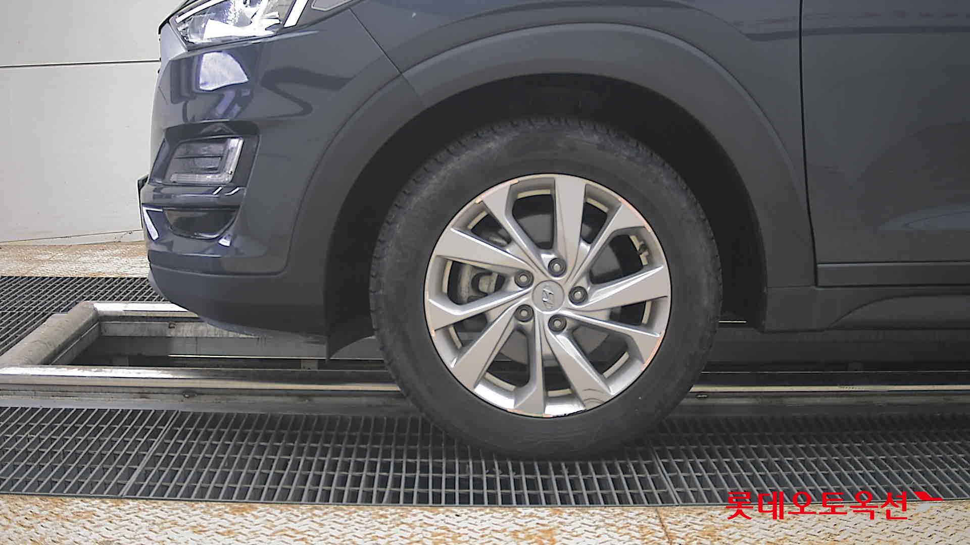 Hyundai Tucson - 25