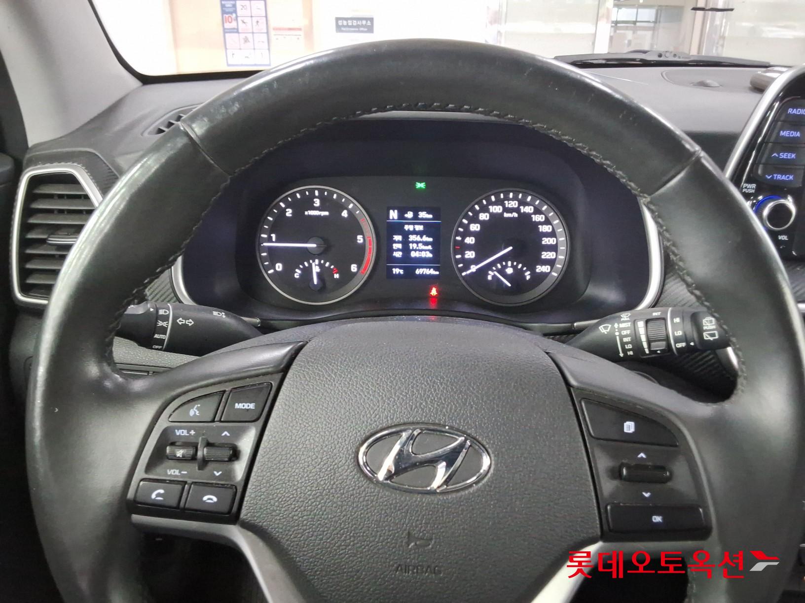 Hyundai Tucson - 30