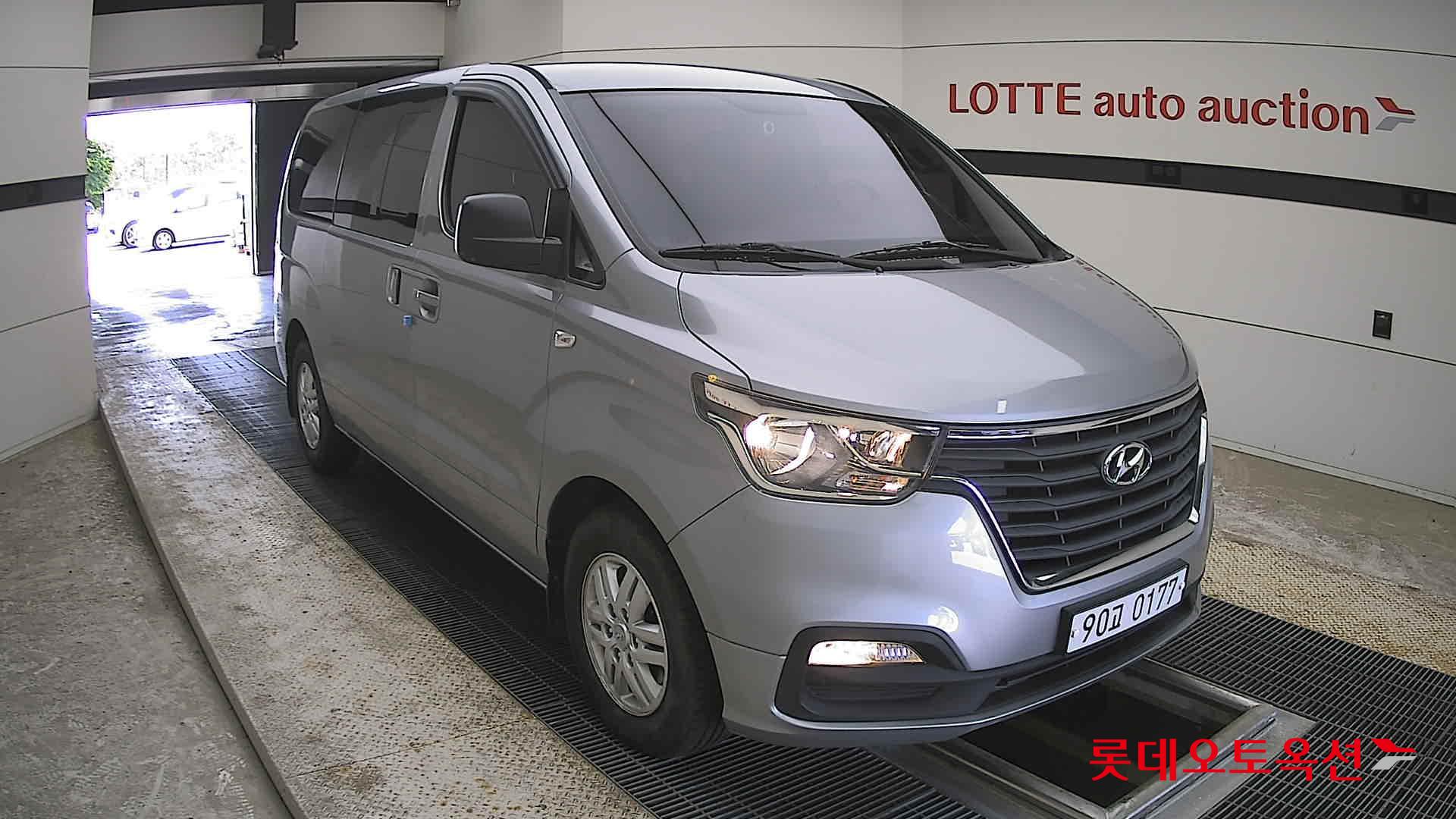 Hyundai Grand Starex - 6
