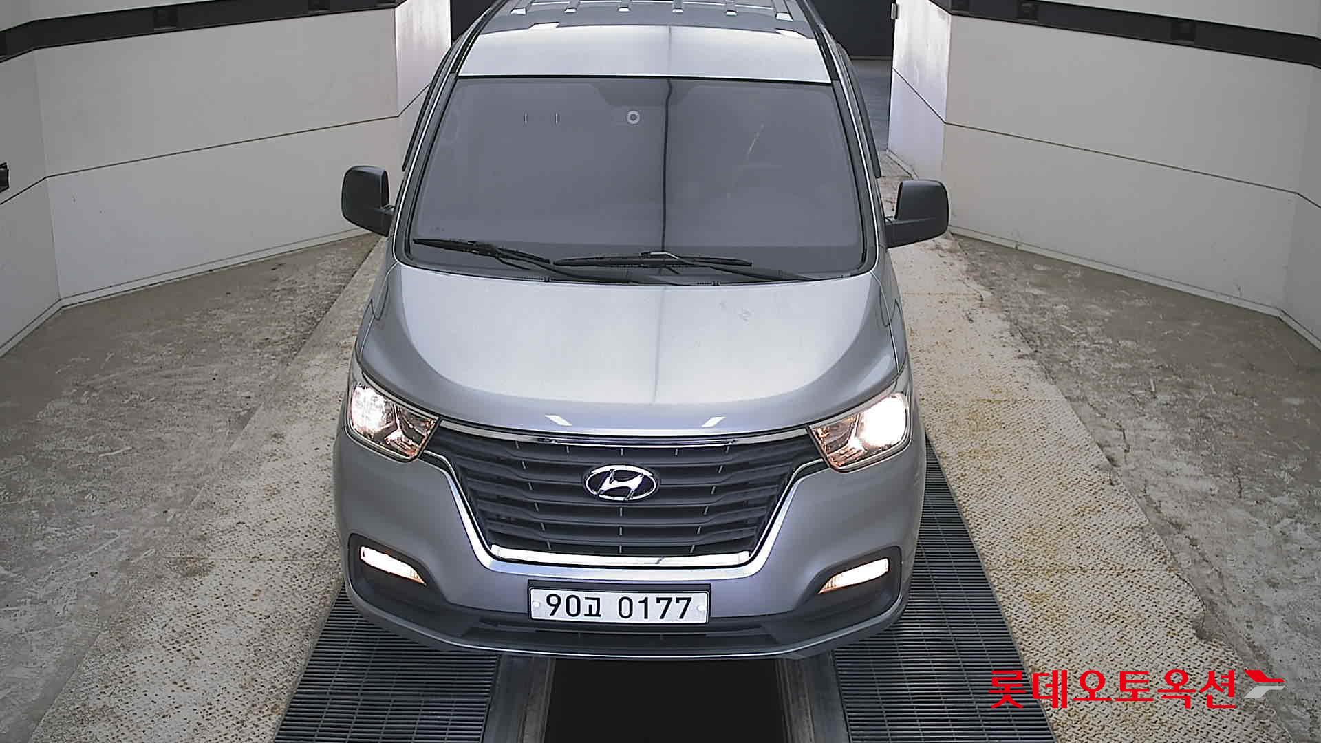 Hyundai Grand Starex