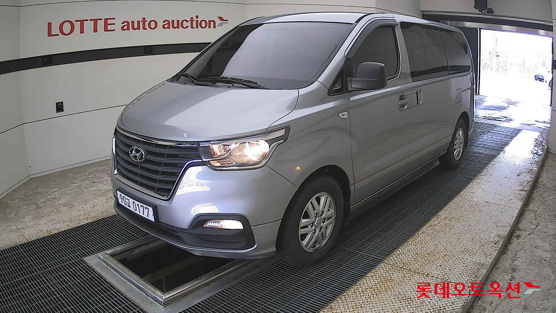 Hyundai Grand Starex - 3
