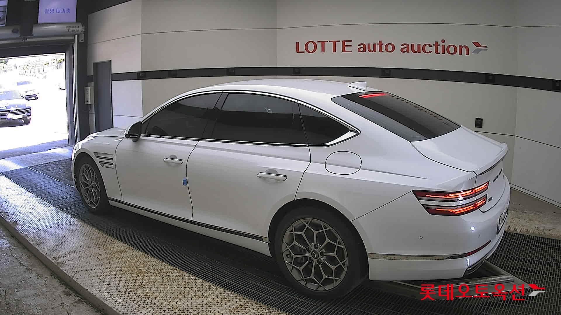 Genesis G80 - 15