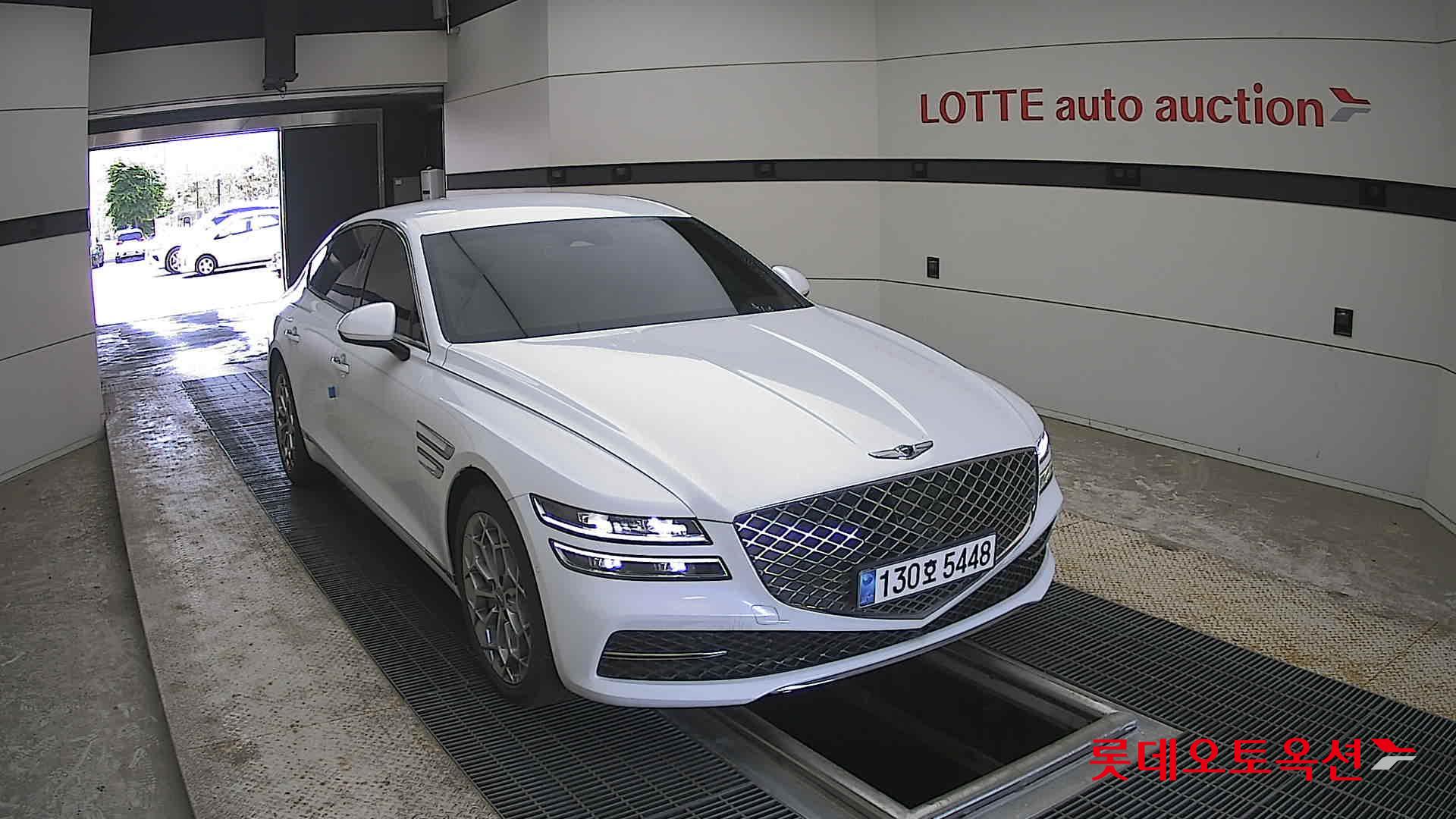 Genesis G80 - 24