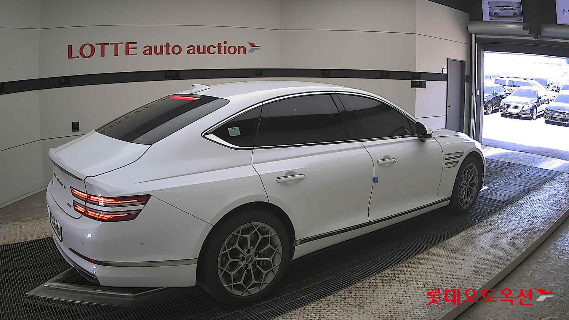 Genesis G80 - 19