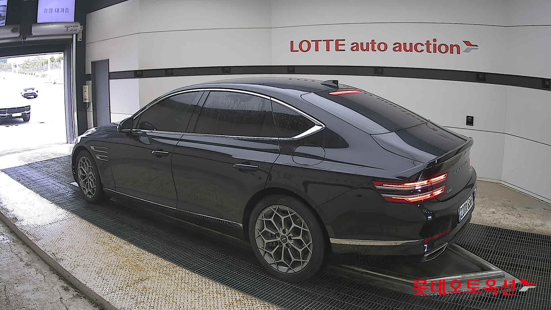 Genesis G80 - 15