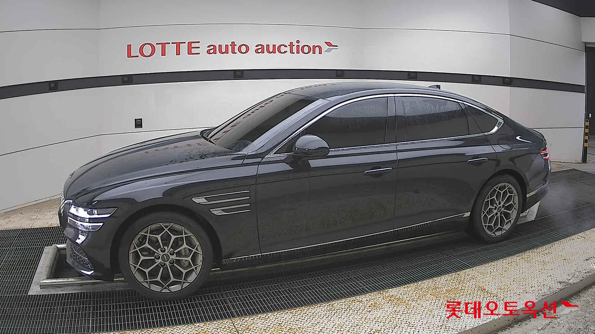 Genesis G80 - 12