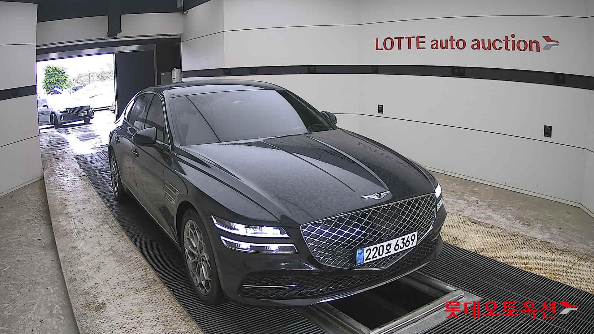 Genesis G80 - 24