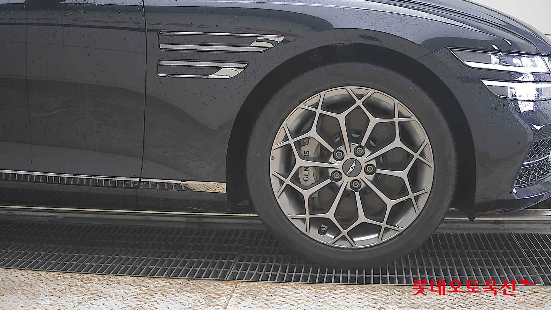 Genesis G80 - 27