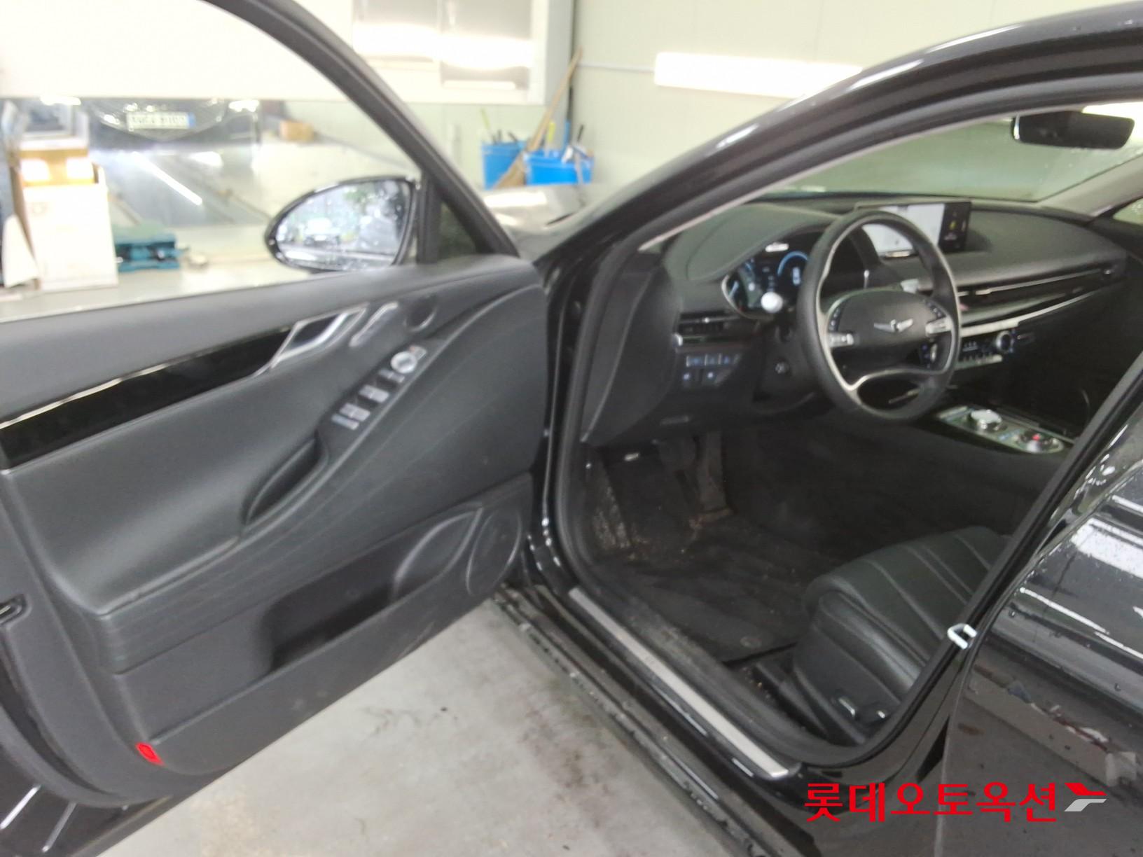 Genesis G80 - 35