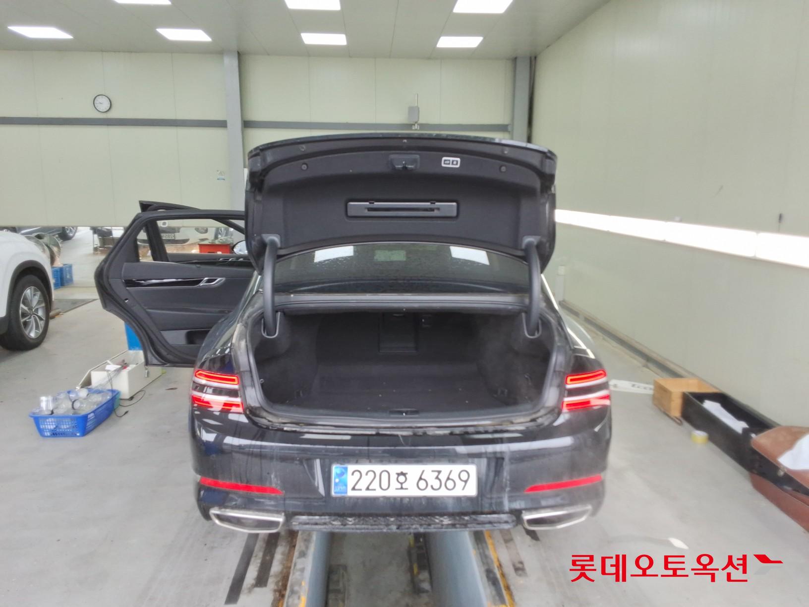 Genesis G80 - 9