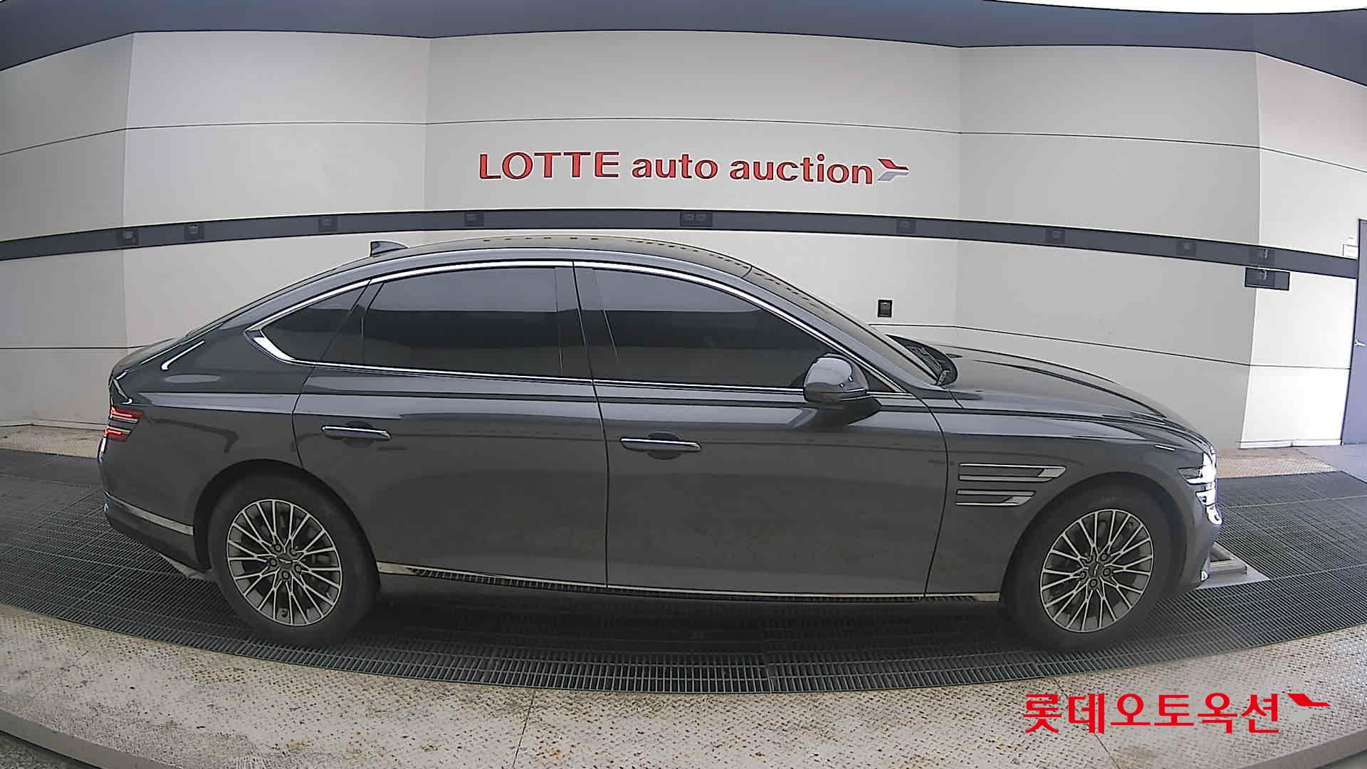 2022 - genesis g80