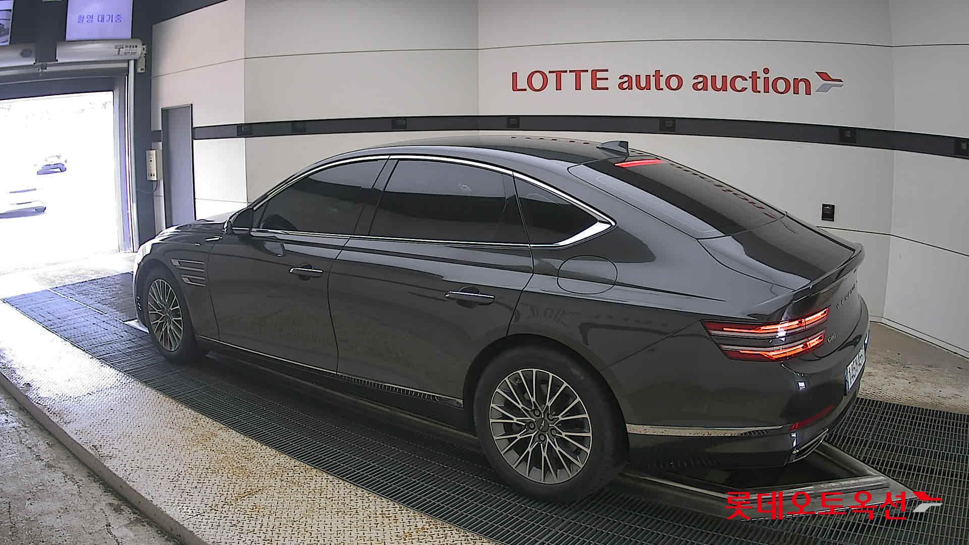 2022 - genesis g80