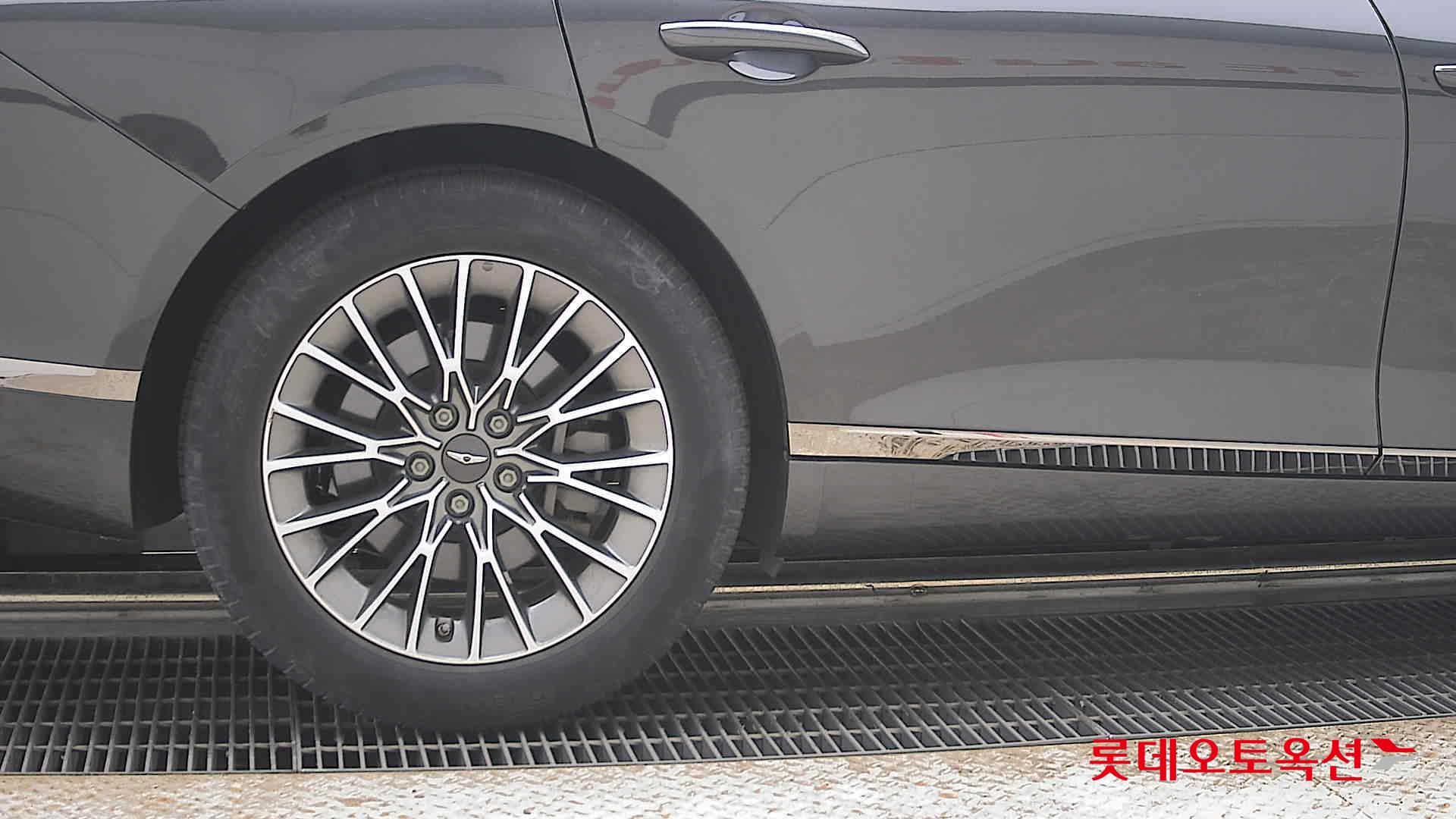 2022 - genesis g80