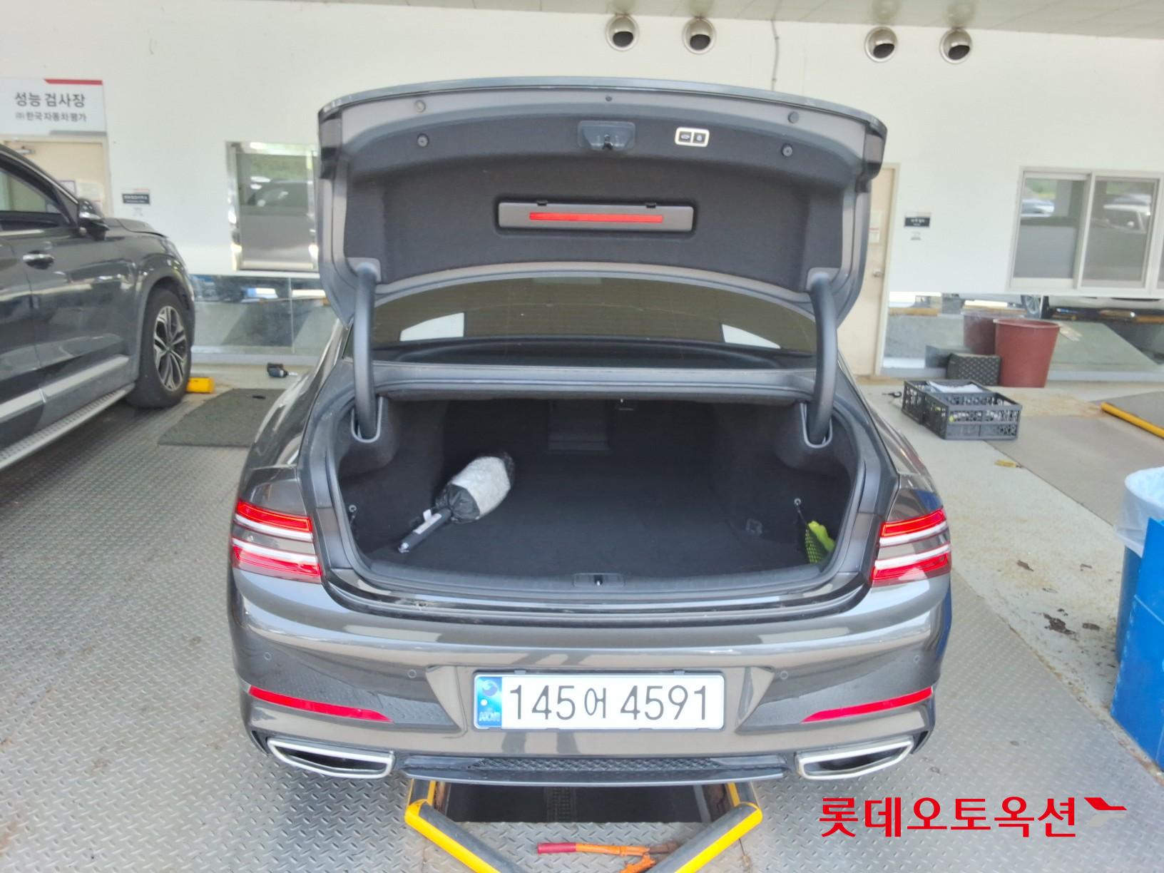 2022 - genesis g80