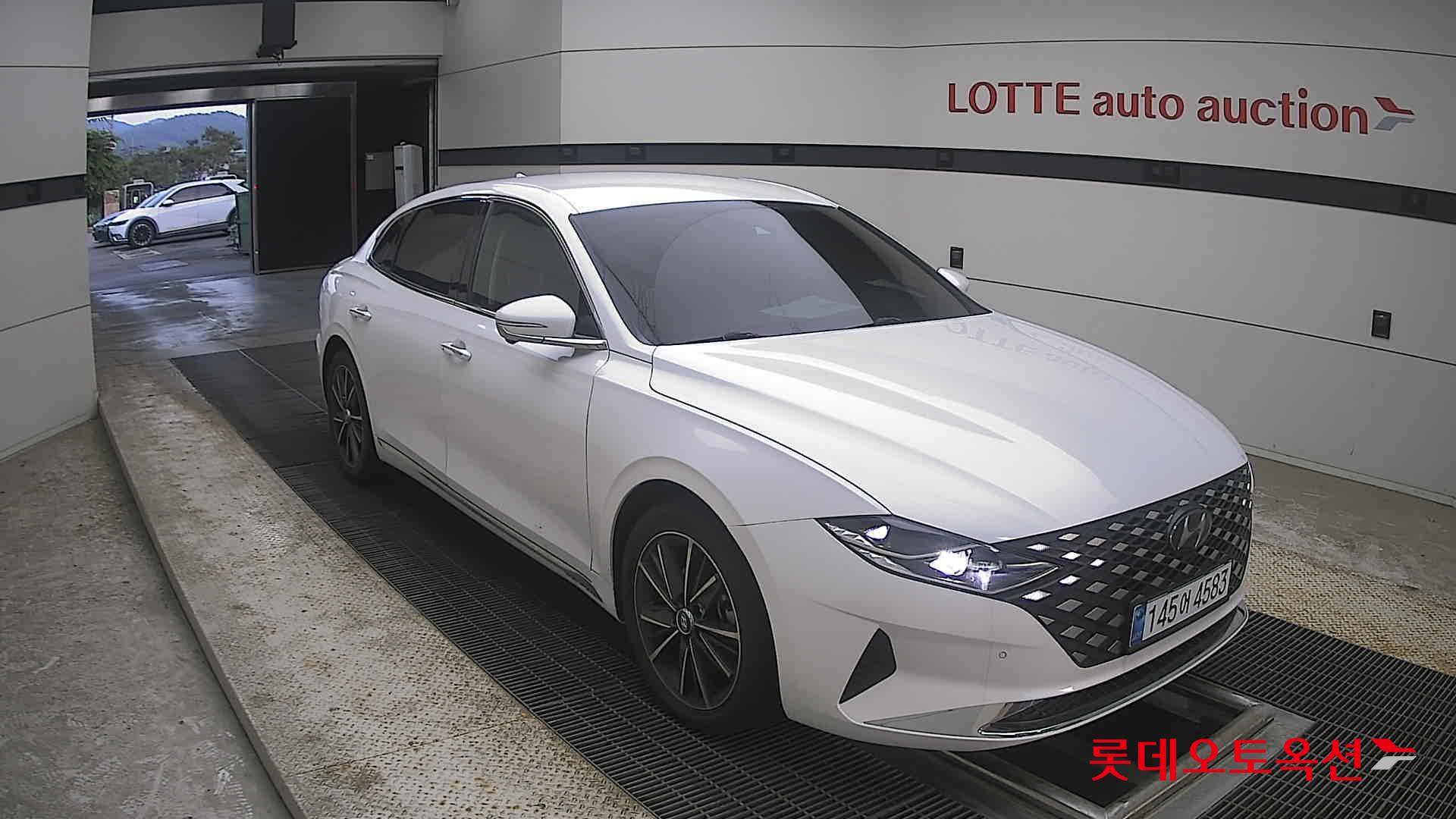 2022 - hyundai grandeur
