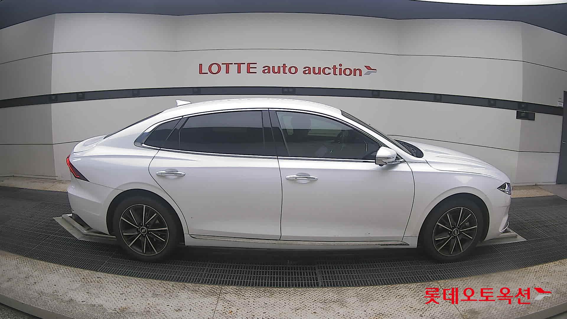 2022 - hyundai grandeur