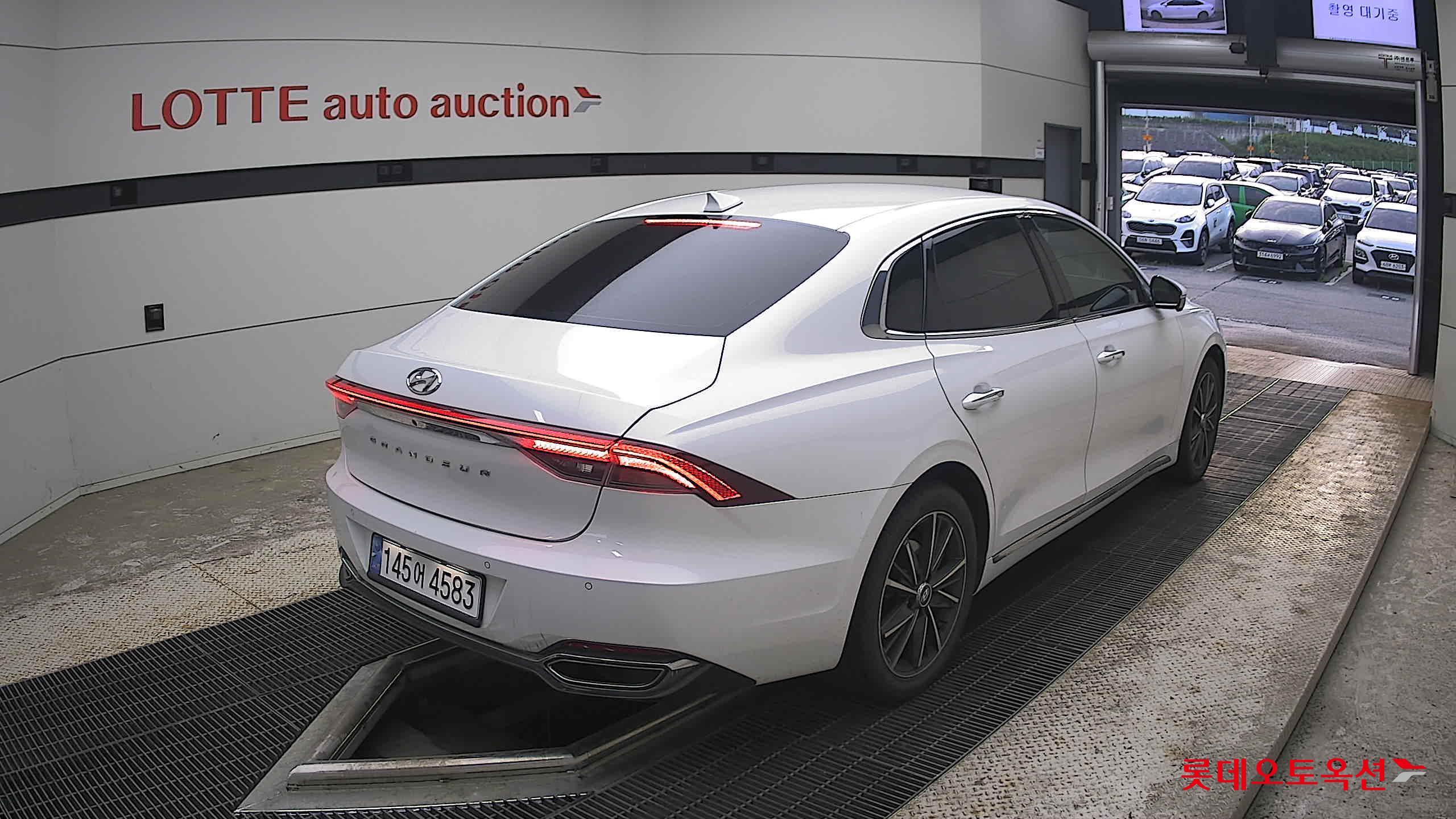 2022 - hyundai grandeur