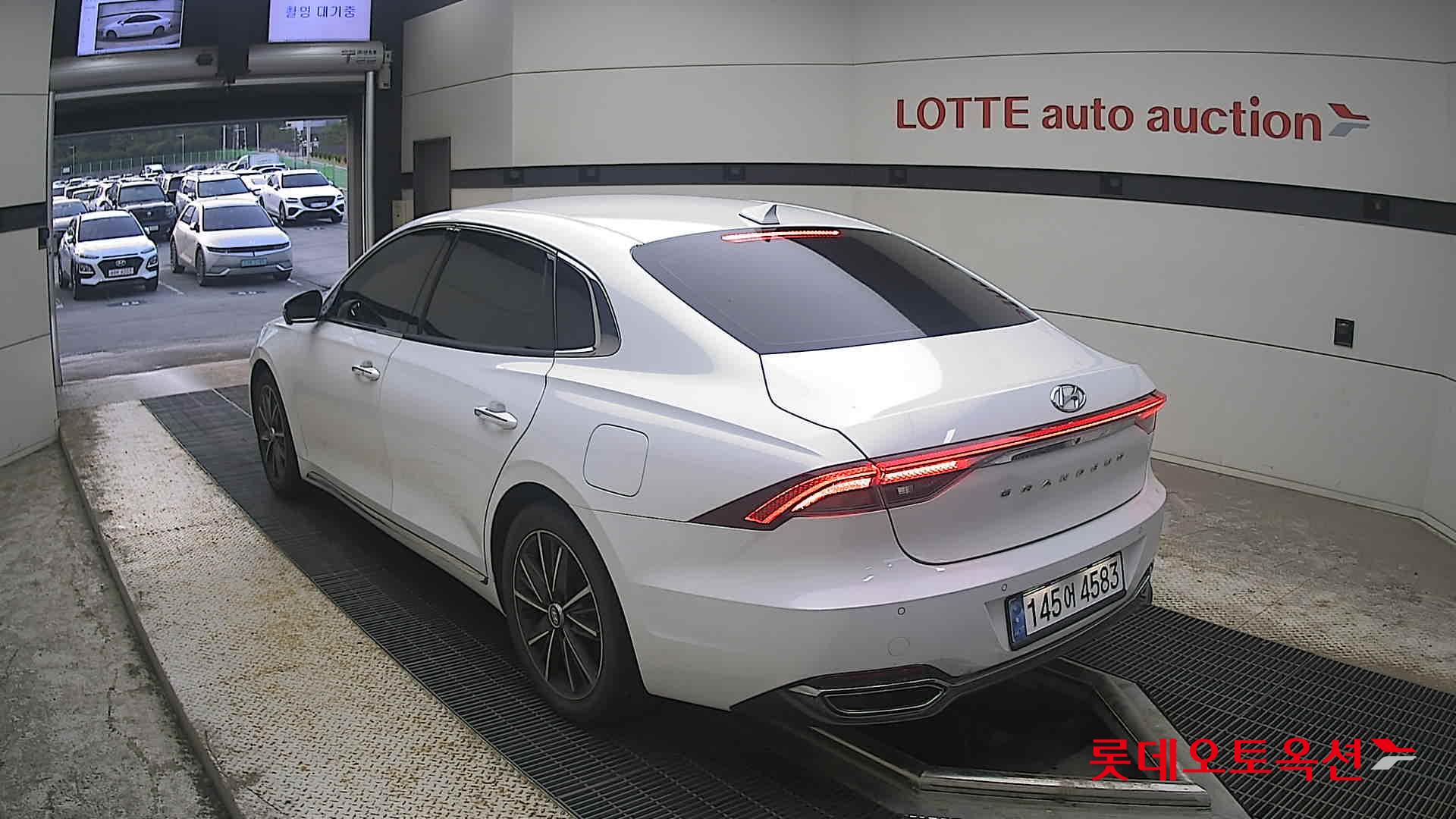 2022 - hyundai grandeur