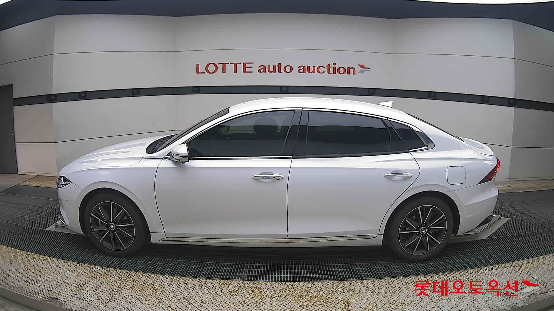 2022 - hyundai grandeur