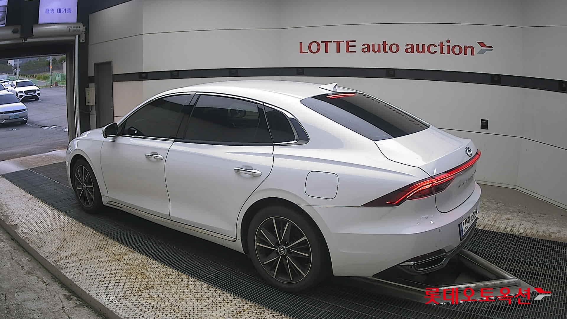 2022 - hyundai grandeur