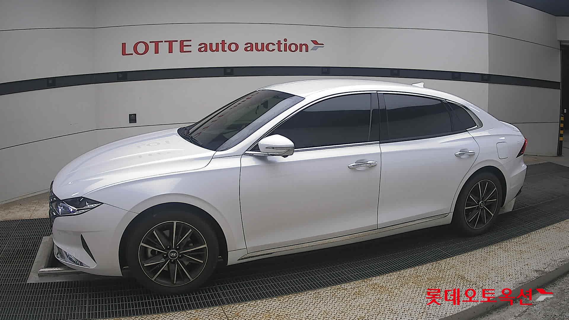 2022 - hyundai grandeur