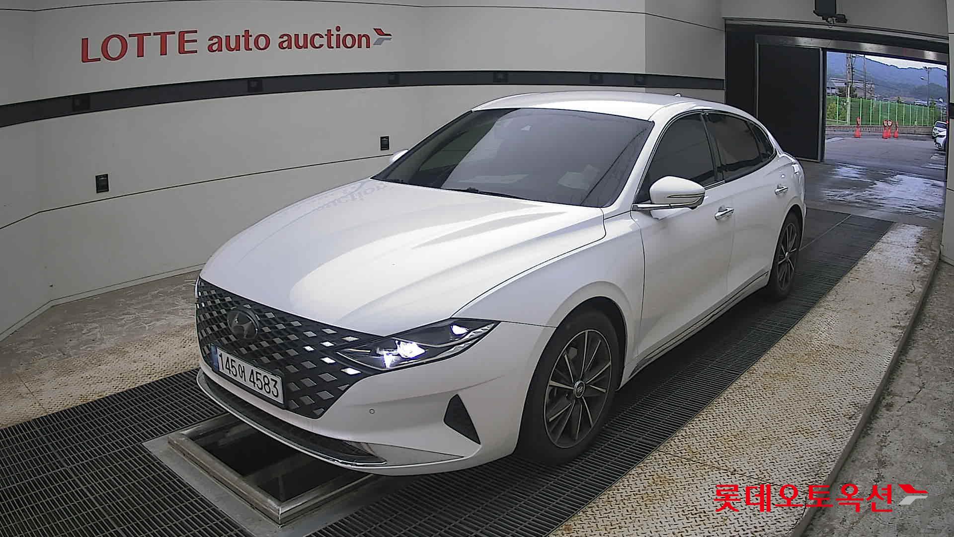 2022 - hyundai grandeur