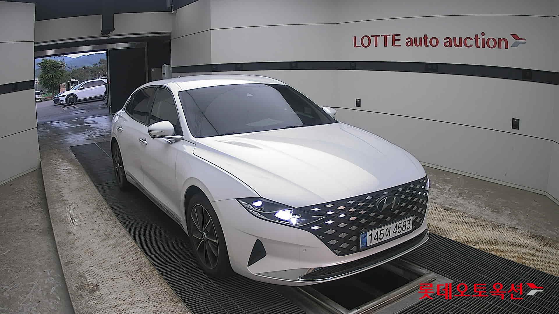 2022 - hyundai grandeur