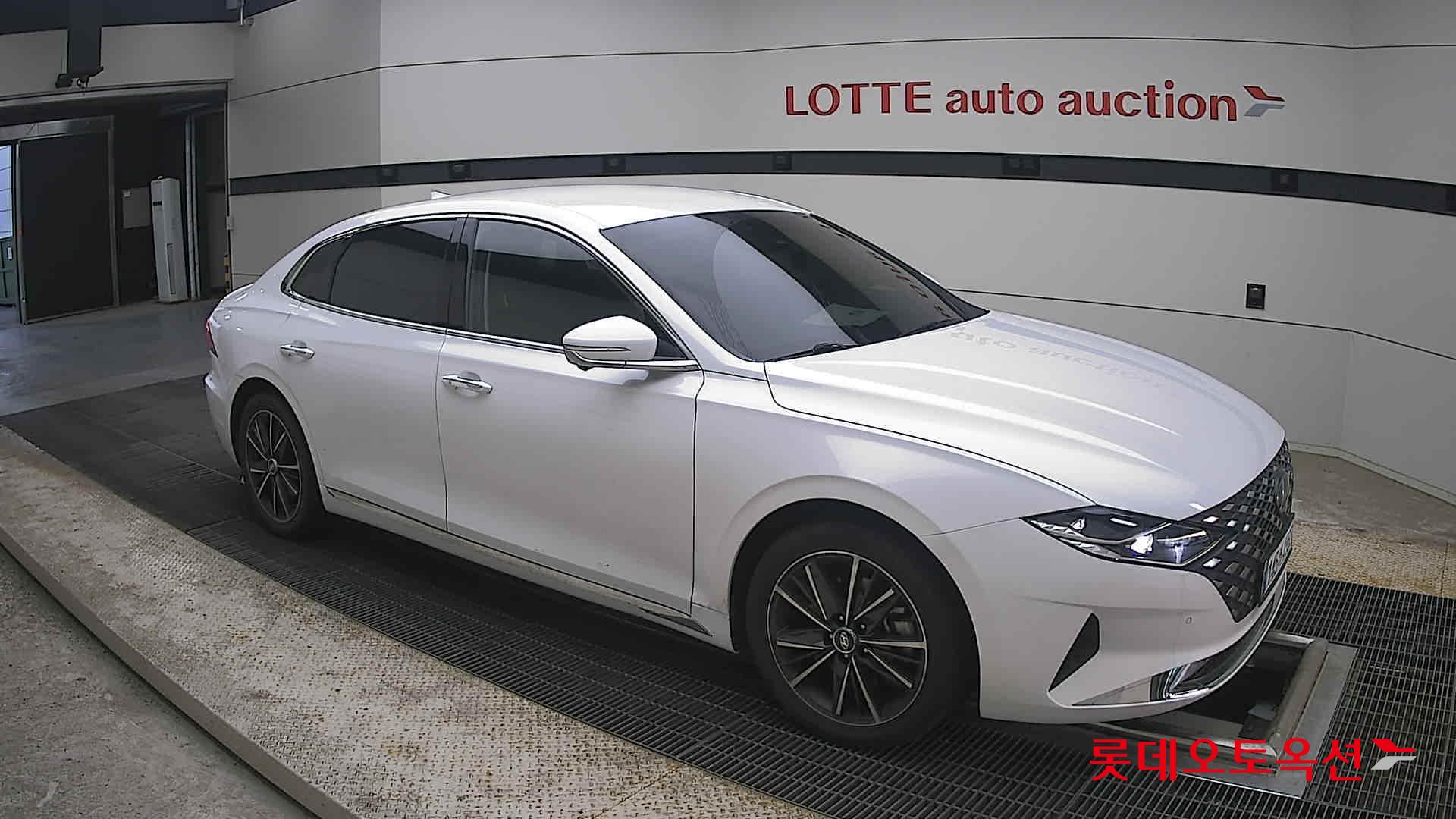 2022 - hyundai grandeur