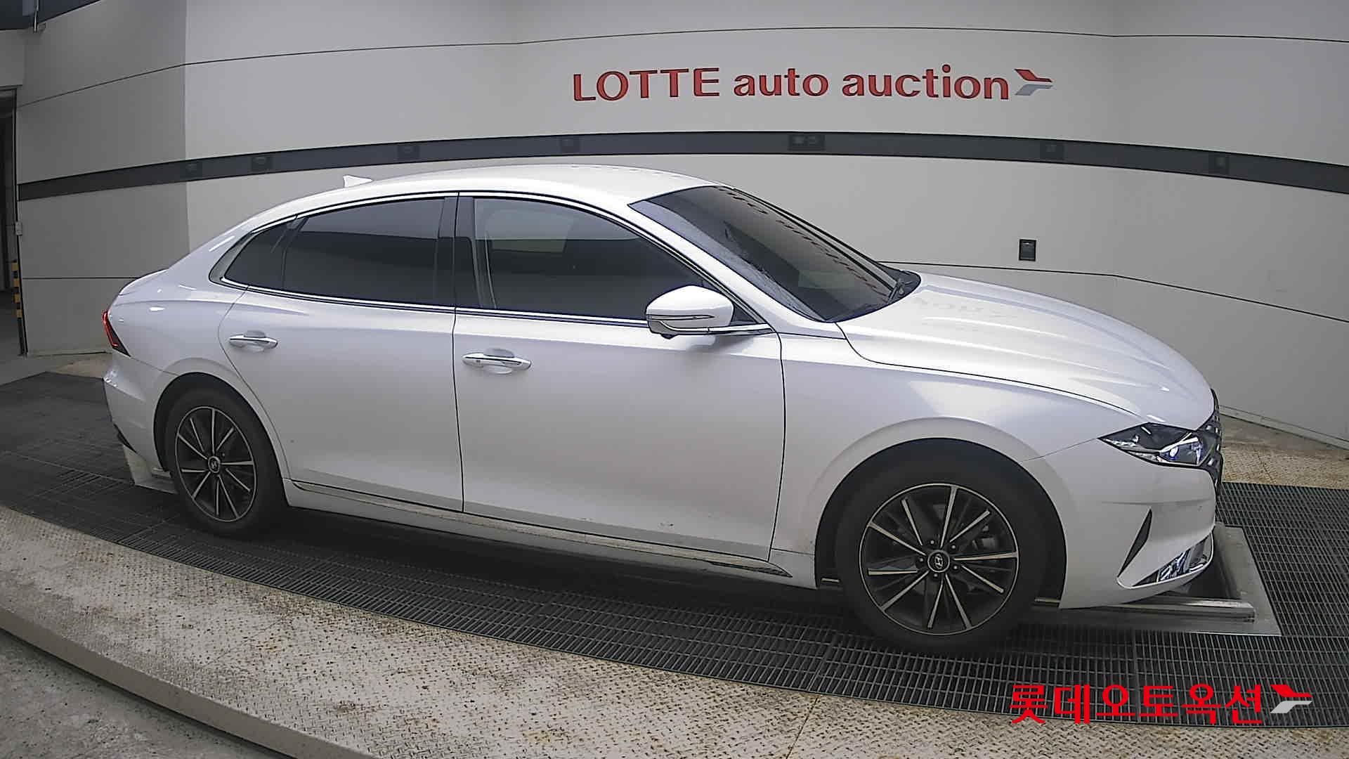 2022 - hyundai grandeur