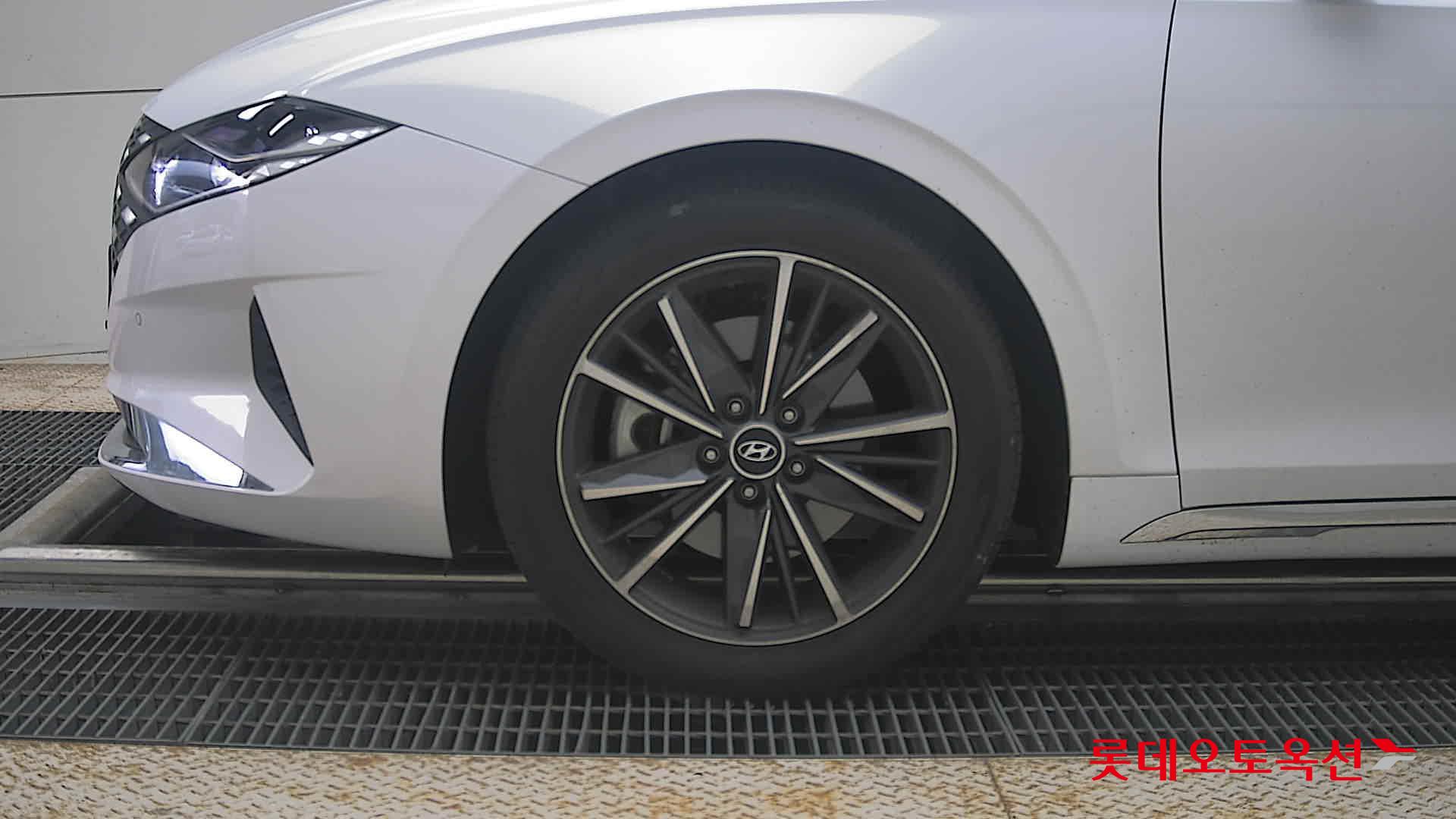 2022 - hyundai grandeur