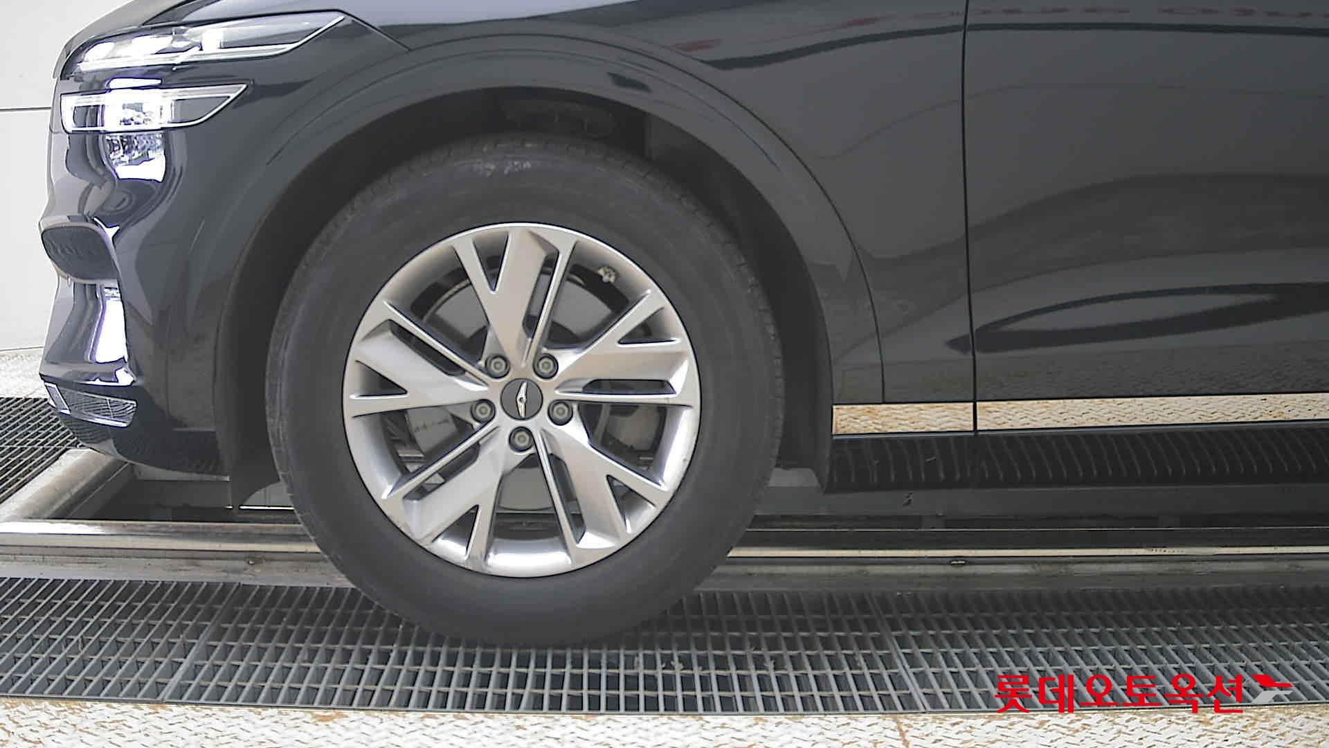 Genesis GV70 - 25