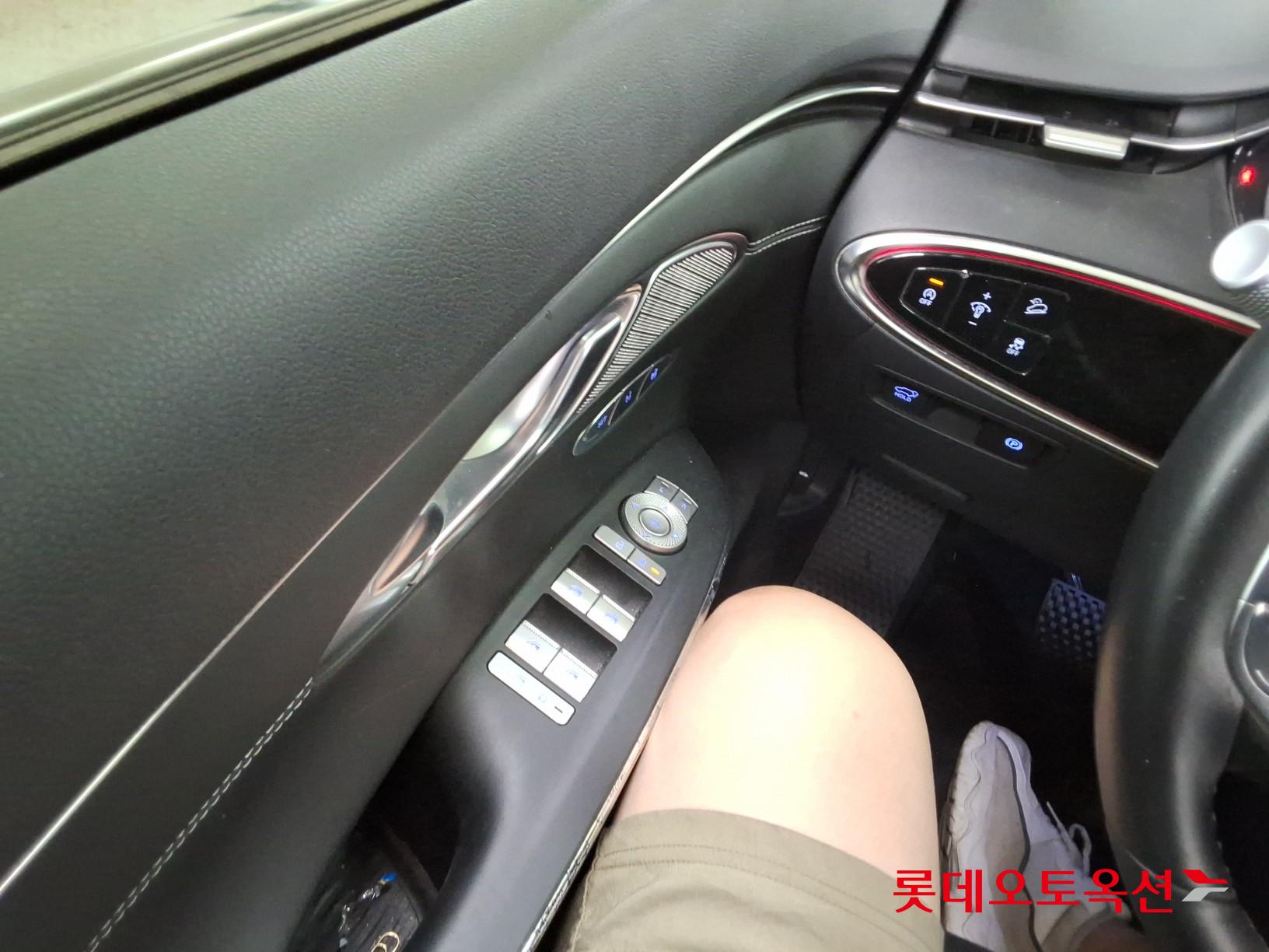 Genesis GV70 - 29