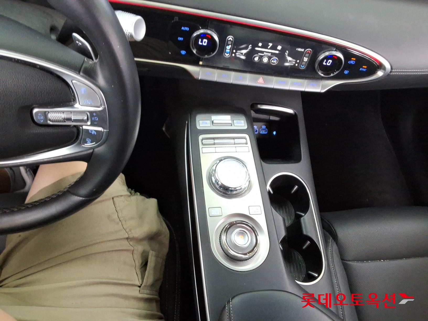 Genesis GV70 - 34